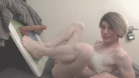 transhottie02 online show from August 3, 9:04 am
