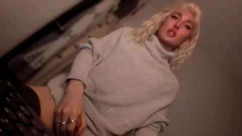 ALMIGHTY GODDESS VALENTINA online show from November 6, 10:32 pm