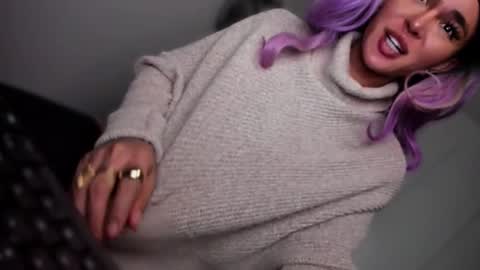 ALMIGHTY GODDESS VALENTINA online show from January 17, 6:32 am