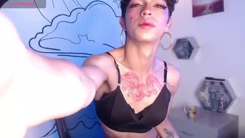 trinity_knox online show from November 10, 3:57 pm