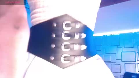 trinity_knox online show from November 25, 8:44 pm