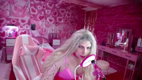 trista_doll online show from December 6, 11:52 pm