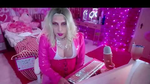 trista_doll online show from February 20, 12:41 am