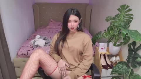 ts_yoshi_ online show from July 16, 2:17 am