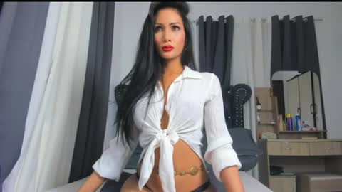 Bella online show from July 15, 6:57 pm
