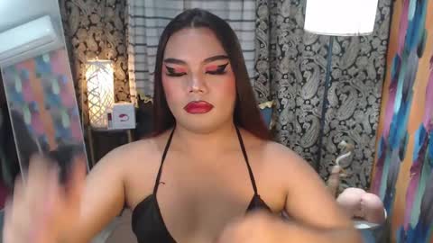 Snapshot of tsbrianabankhugecock chatting on February 28, 2:31 am brianna online show from February 28, 2:31 am