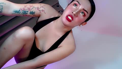 Julian online show from March 8, 6:37 pm