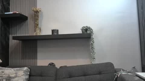 Lexi Longg online show from July 6, 4:30 am