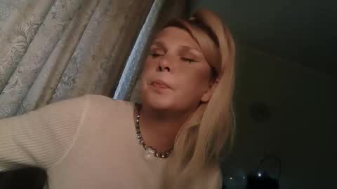 Annika online show from November 23, 10:17 am