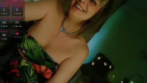 Annika online show from July 28, 2:13 pm