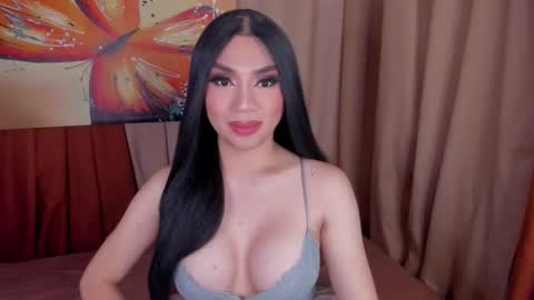 Queen Selena online show from March 5, 5:07 pm