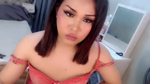 jayvie online show from June 15, 2:35 am