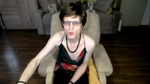 Clementine online show from April 8, 8:26 am