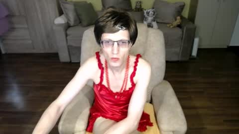 Clementine online show from June 3, 10:38 am