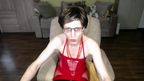 Clementine online show from June 6, 9:27 am