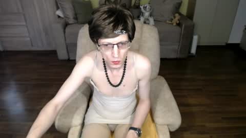 Clementine online show from June 11, 8:34 am
