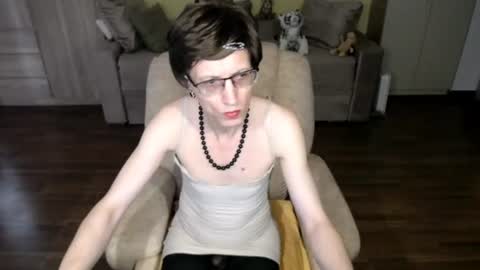 Clementine online show from June 12, 8:35 am
