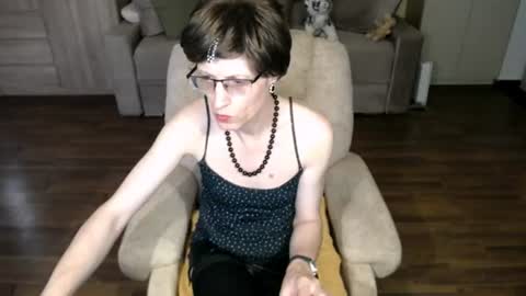 Clementine online show from July 19, 11:58 am