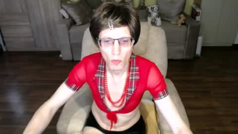Clementine online show from August 3, 9:04 am
