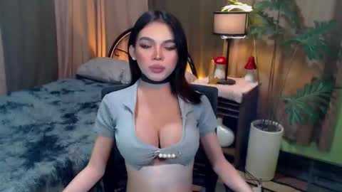 twinktransshanel online show from October 29, 1:25 am