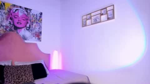 Tyra pretty Honey online show from July 9, 10:03 pm