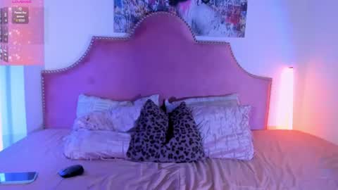 Tyra pretty Honey online show from July 15, 10:37 pm