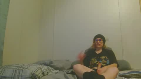 Snapshot of tyyyler93 chatting on December 26, 1:51 am TylerAlternative online show from December 26, 1:51 am