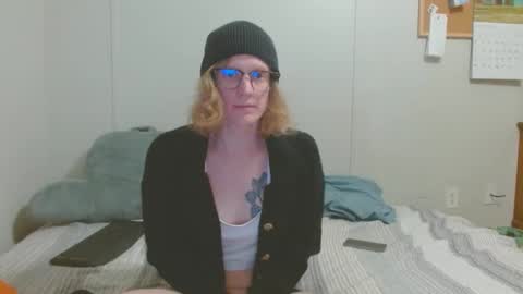 Snapshot of tyyyler93 chatting on February 28, 4:21 am TylerAlternative online show from February 28, 4:21 am