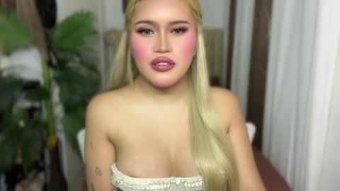 ur_bombshellpatty online show from May 20, 7:53 pm