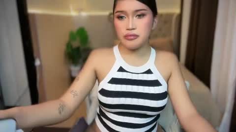 ur_bombshellpatty online show from July 20, 6:43 pm