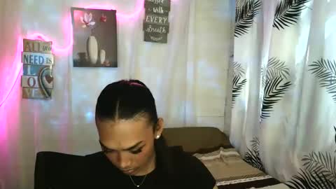 Ms. Criza online show from June 11, 2:11 am