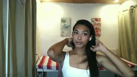 Ms. Criza online show from July 3, 3:29 pm