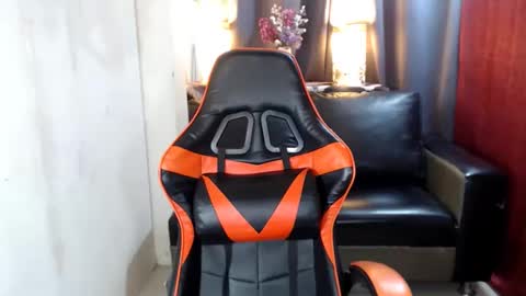 Olivia online show from December 25, 11:00 am