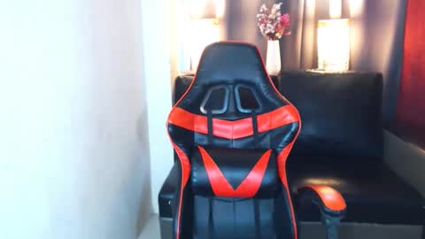 Olivia online show from December 29, 8:00 am