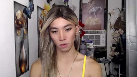 urasianfairypirncessxx online show from July 26, 3:41 pm