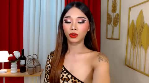 Snapshot of urcaptivatingmaria chatting on October 21, 3:46 pm UrCaptivatingMaria online show from October 21, 3:46 pm