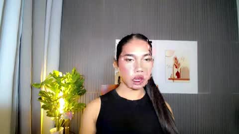 urcummstaraviona online show from July 30, 3:33 pm