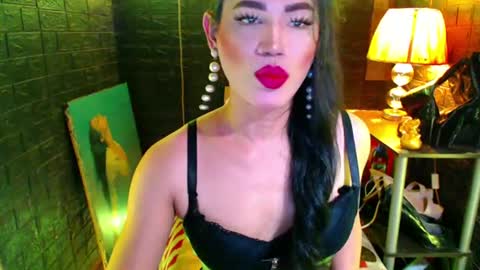 queen norelle online show from July 30, 12:04 pm
