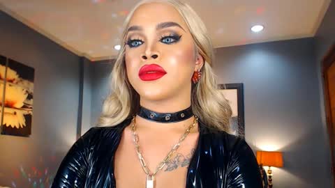 UrMajestyTyra online show from January 17, 2:29 am