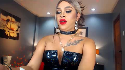 UrMajestyTyra online show from January 19, 12:28 am