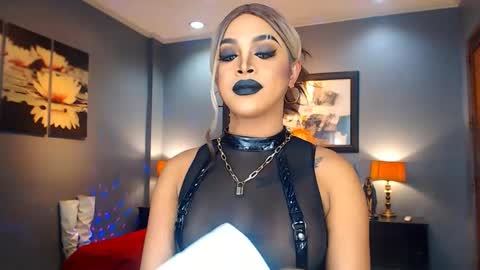 UrMajestyTyra online show from February 15, 4:14 am