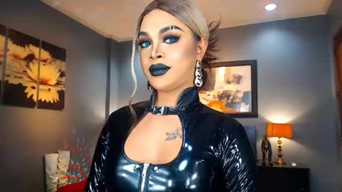 UrMajestyTyra online show from February 16, 12:11 am