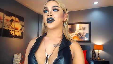 UrMajestyTyra online show from February 23, 12:41 am