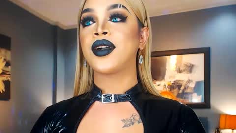UrMajestyTyra online show from February 25, 2:03 am