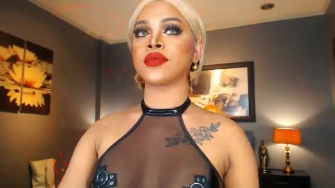 UrMajestyTyra online show from January 16, 2:20 am