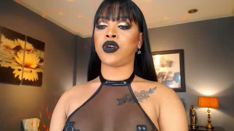 UrMajestyTyra online show from January 19, 2:53 am