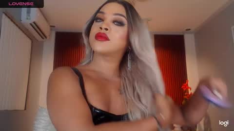 UrMajestyTyra online show from June 8, 4:06 pm