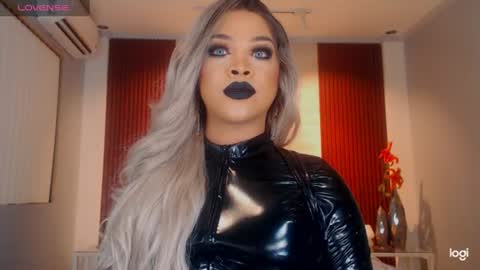 UrMajestyTyra online show from June 13, 5:46 pm