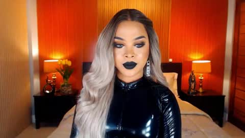UrMajestyTyra online show from June 16, 2:03 am