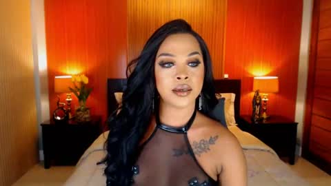 UrMajestyTyra online show from June 18, 2:13 am